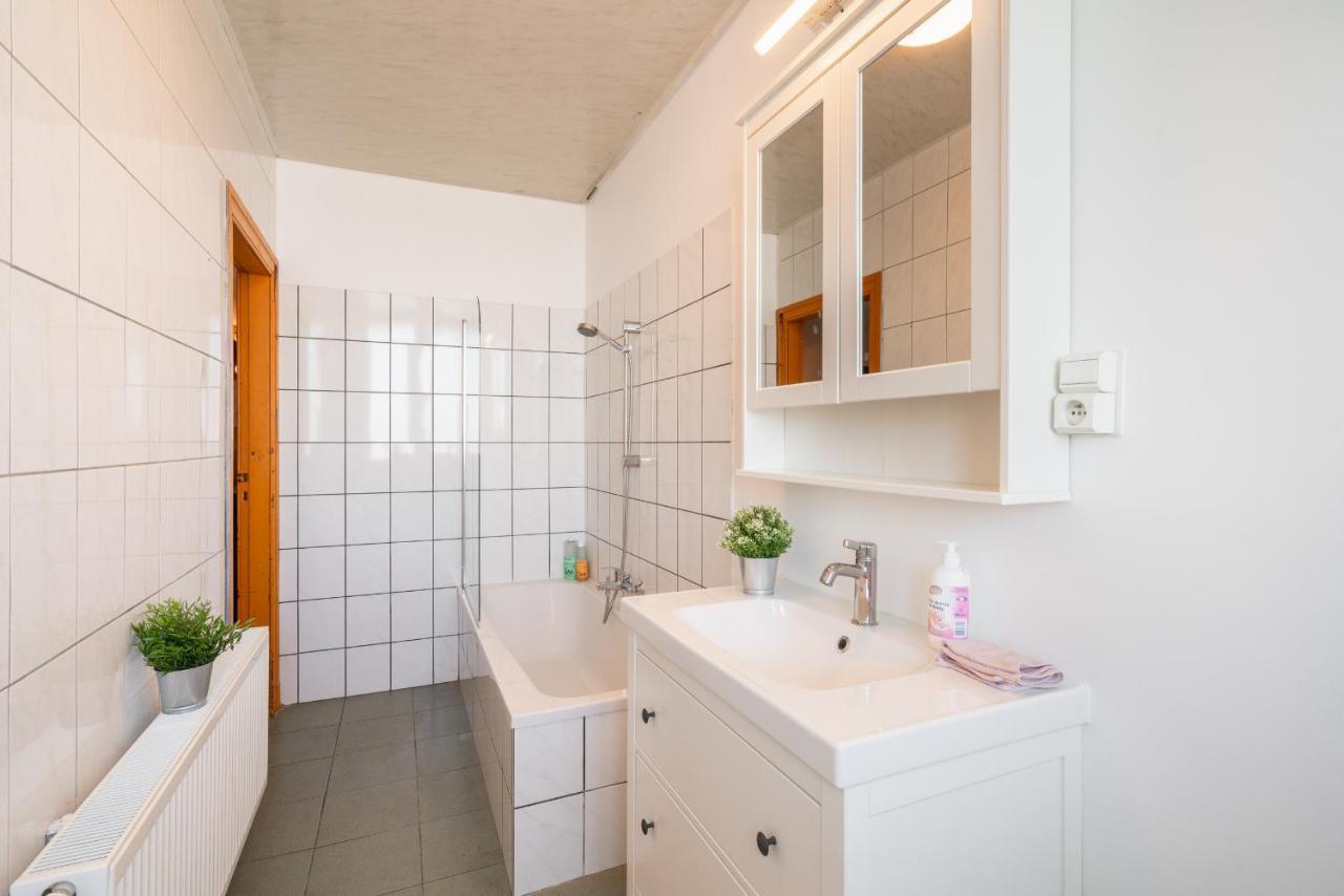 Large Antwerp City Center Apartments Esterno foto