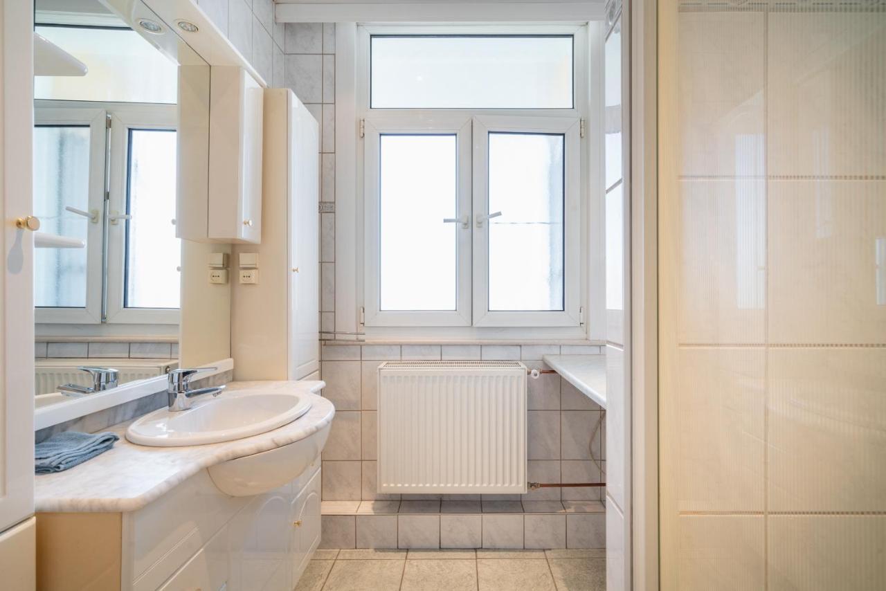 Large Antwerp City Center Apartments Esterno foto