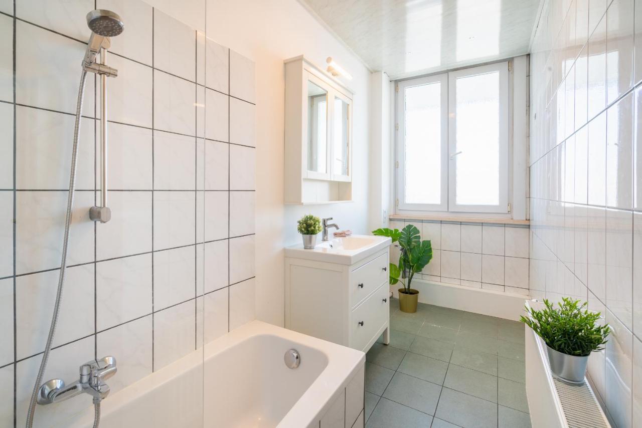 Large Antwerp City Center Apartments Esterno foto